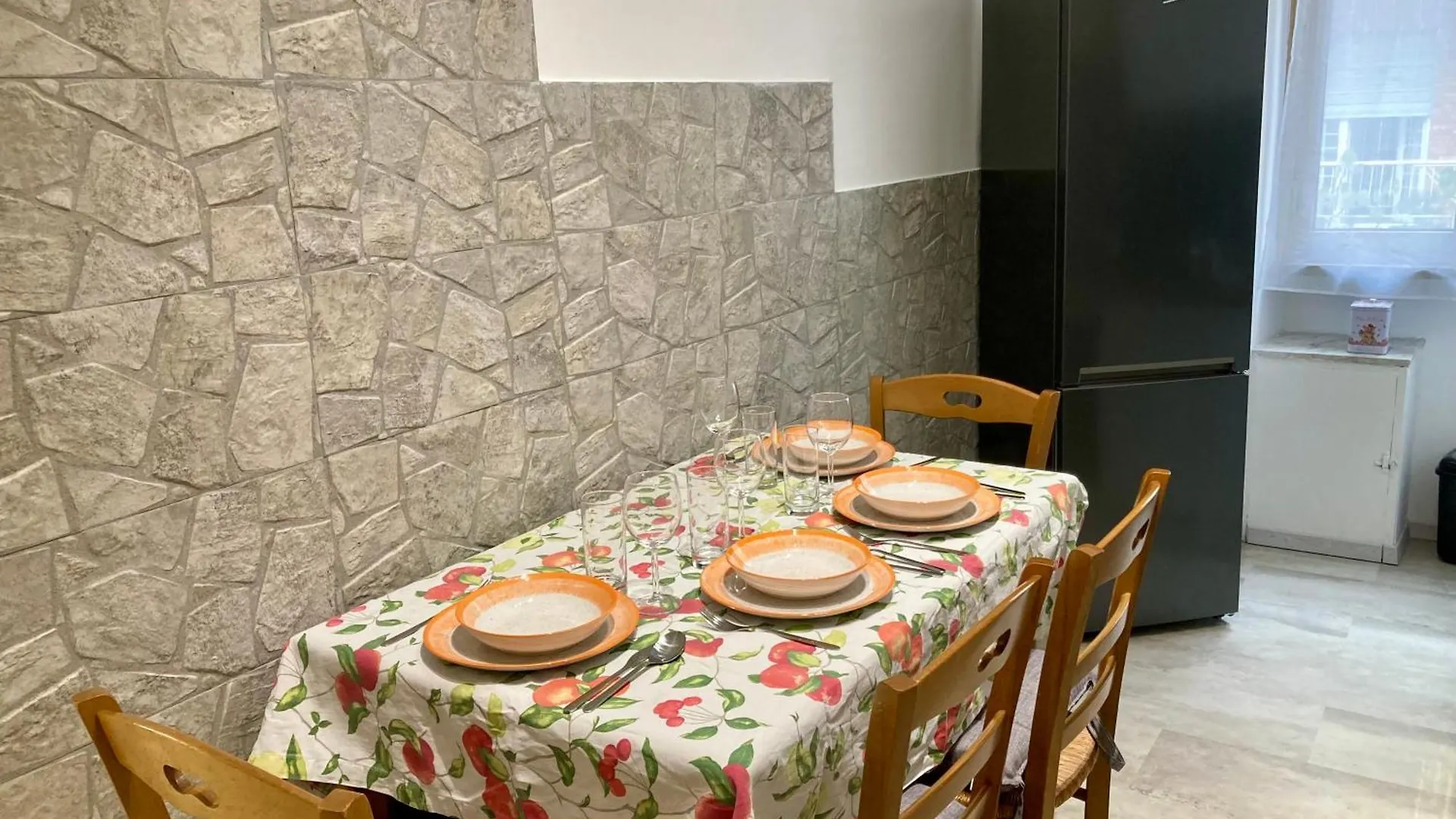 Ferienwohnung Brandnew Luxury House Near Metro Station Rom