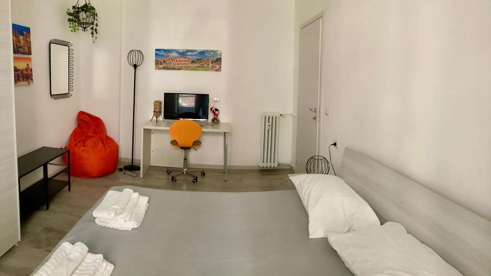 Ferienwohnung Brandnew Luxury House Near Metro Station Rom Apartment